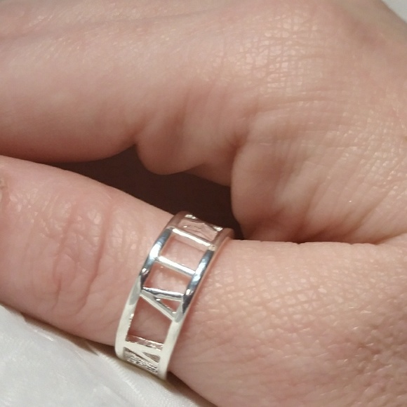 Size 8 .925 Roman Numerals Ring - Picture 3 of 4